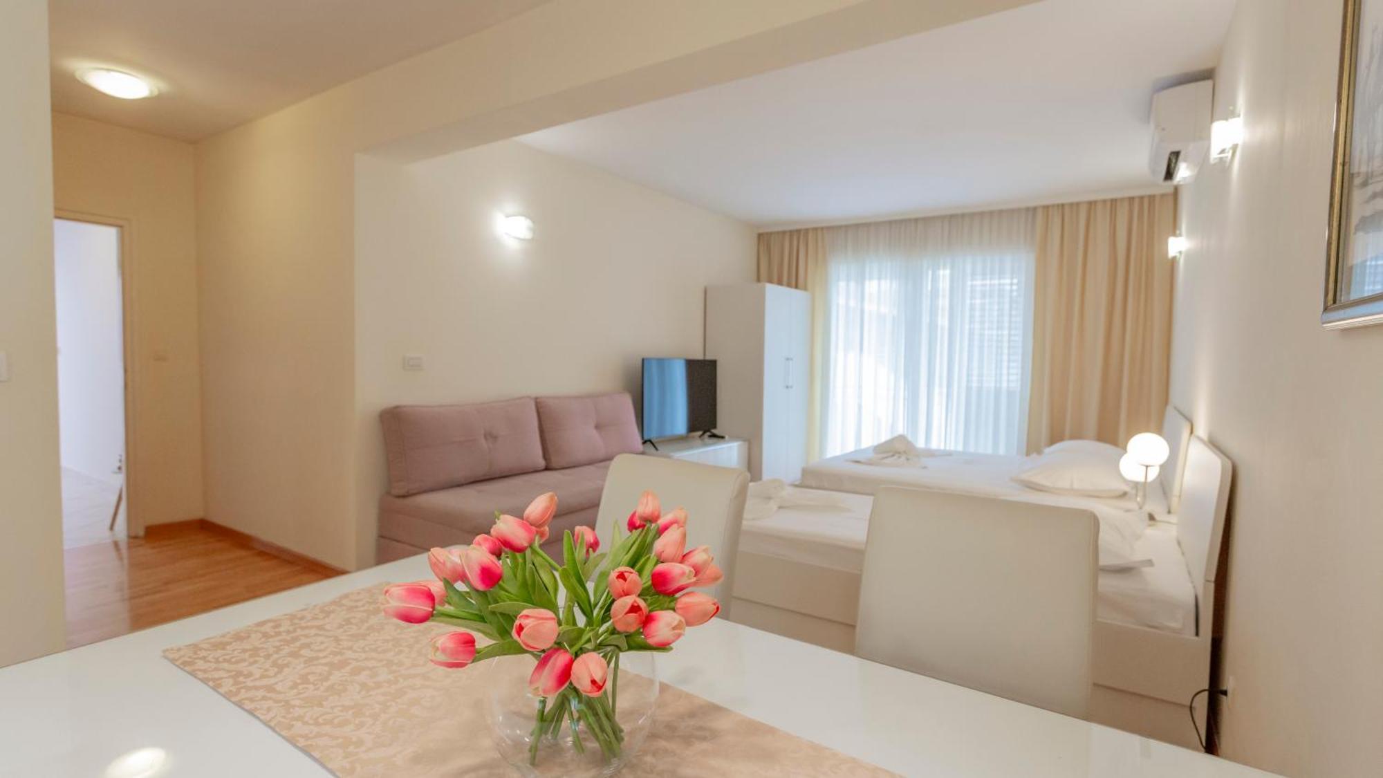 Baska Voda Apartments - Steps From The Beach, Free Parking, Central Location Baška Voda Exterior foto