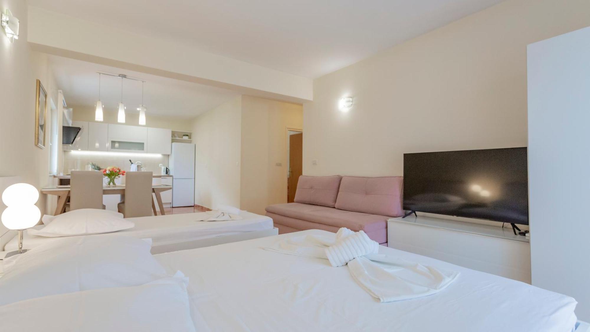 Baska Voda Apartments - Steps From The Beach, Free Parking, Central Location Baška Voda Exterior foto