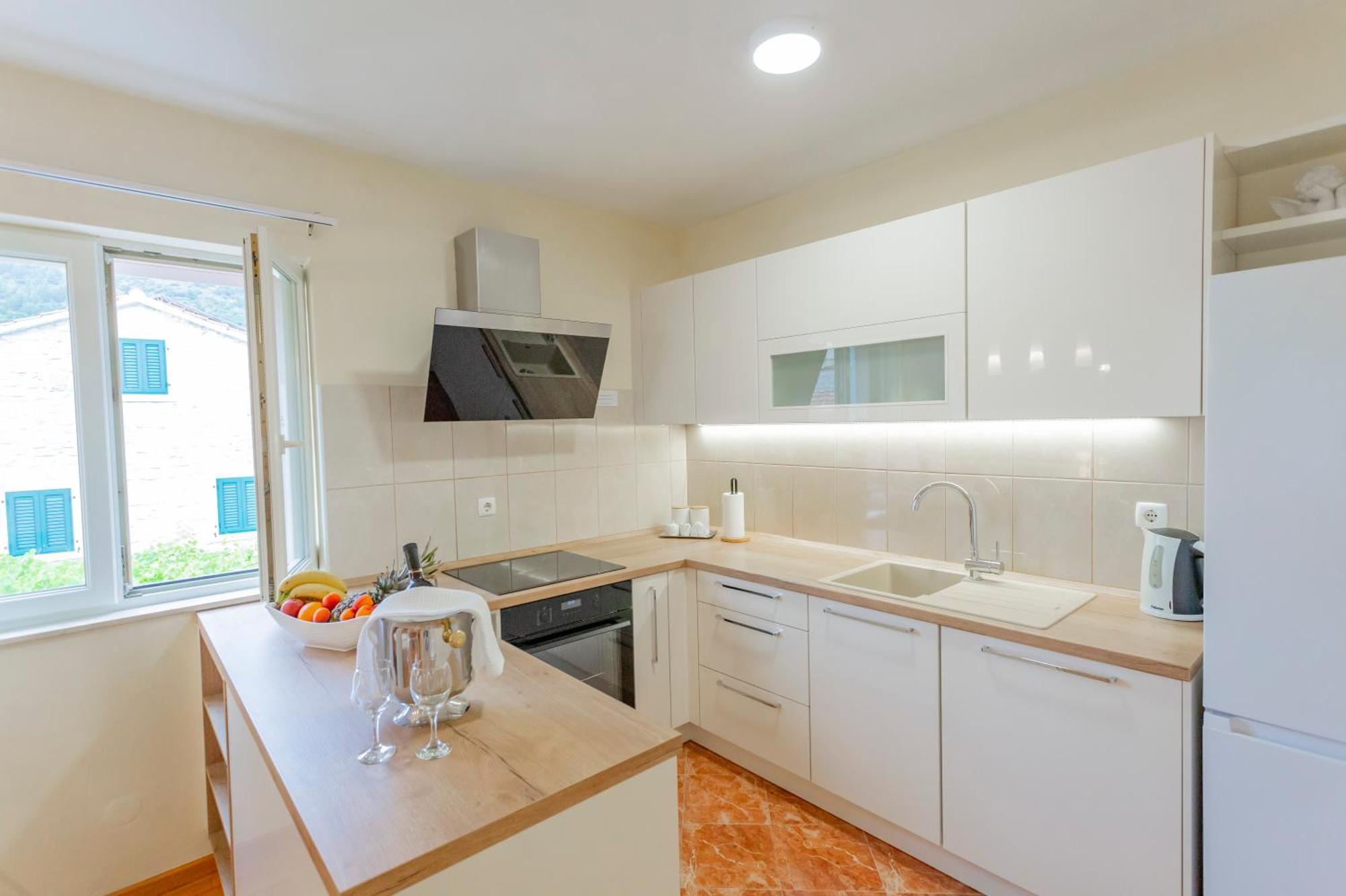 Baska Voda Apartments - Steps From The Beach, Free Parking, Central Location Baška Voda Exterior foto