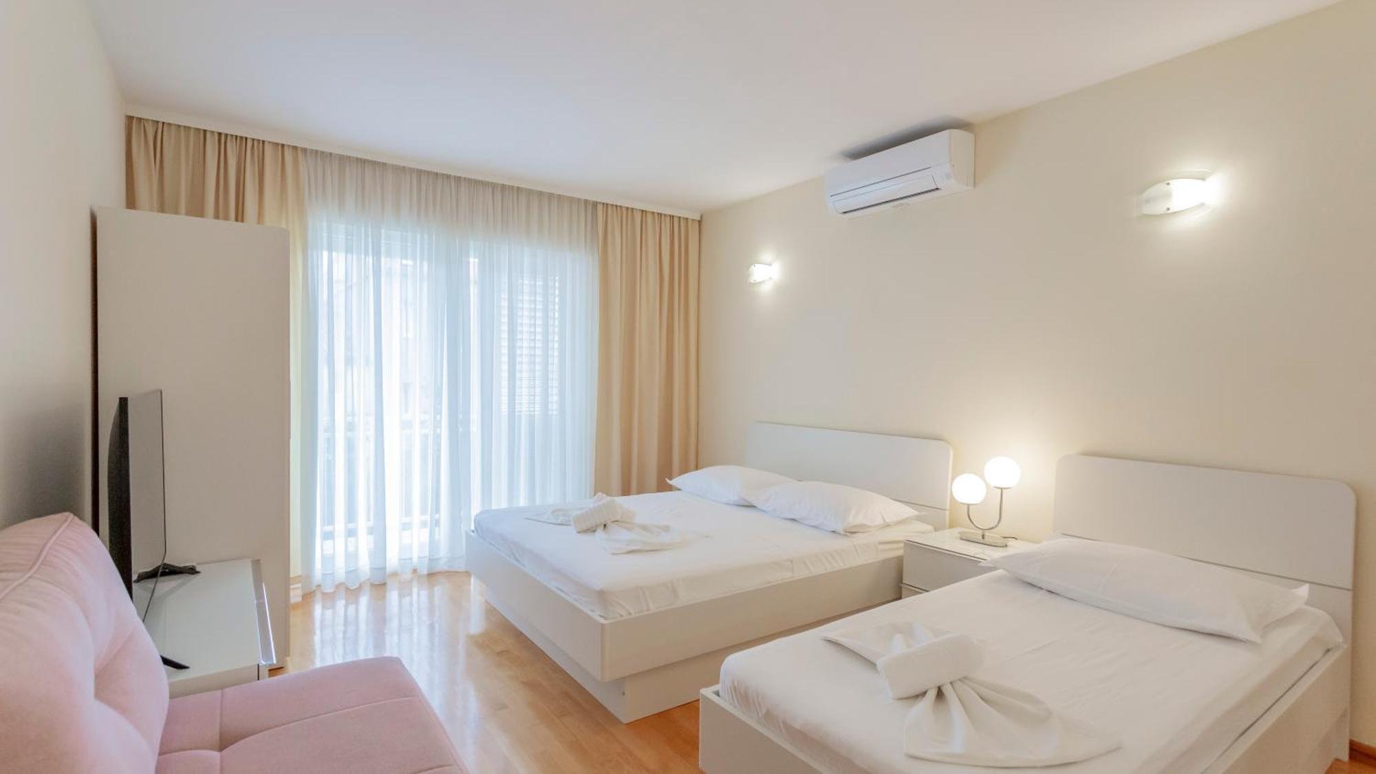 Baska Voda Apartments - Steps From The Beach, Free Parking, Central Location Baška Voda Exterior foto