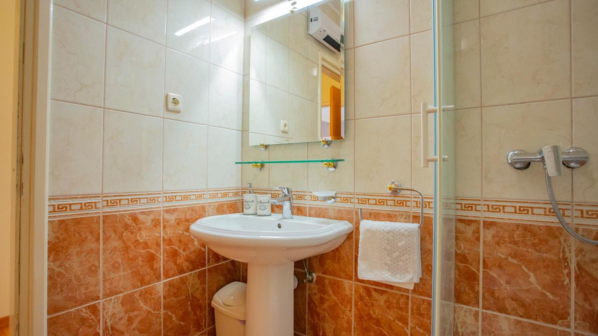 Baska Voda Apartments - Steps From The Beach, Free Parking, Central Location Baška Voda Exterior foto