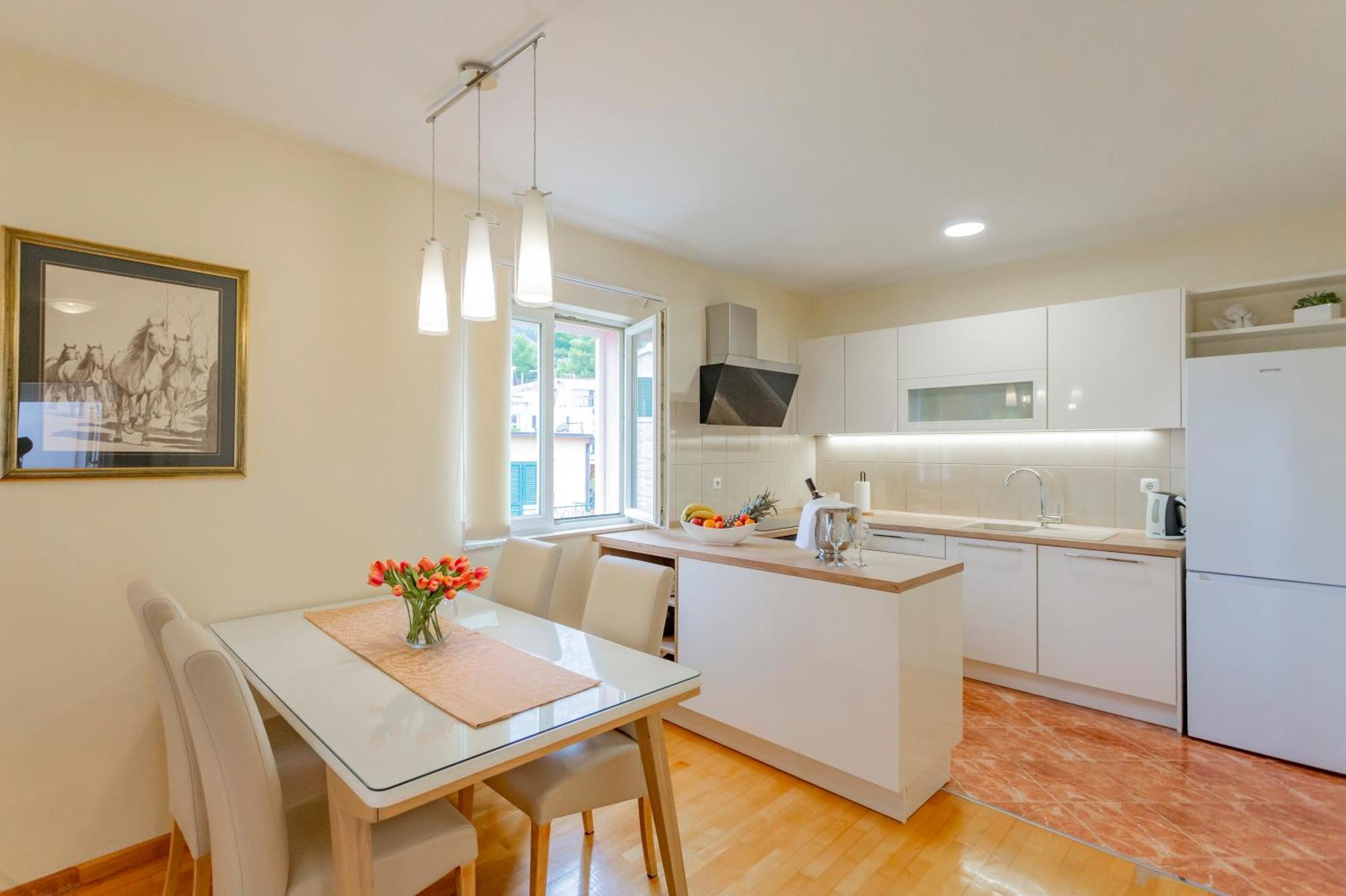 Baska Voda Apartments - Steps From The Beach, Free Parking, Central Location Baška Voda Exterior foto