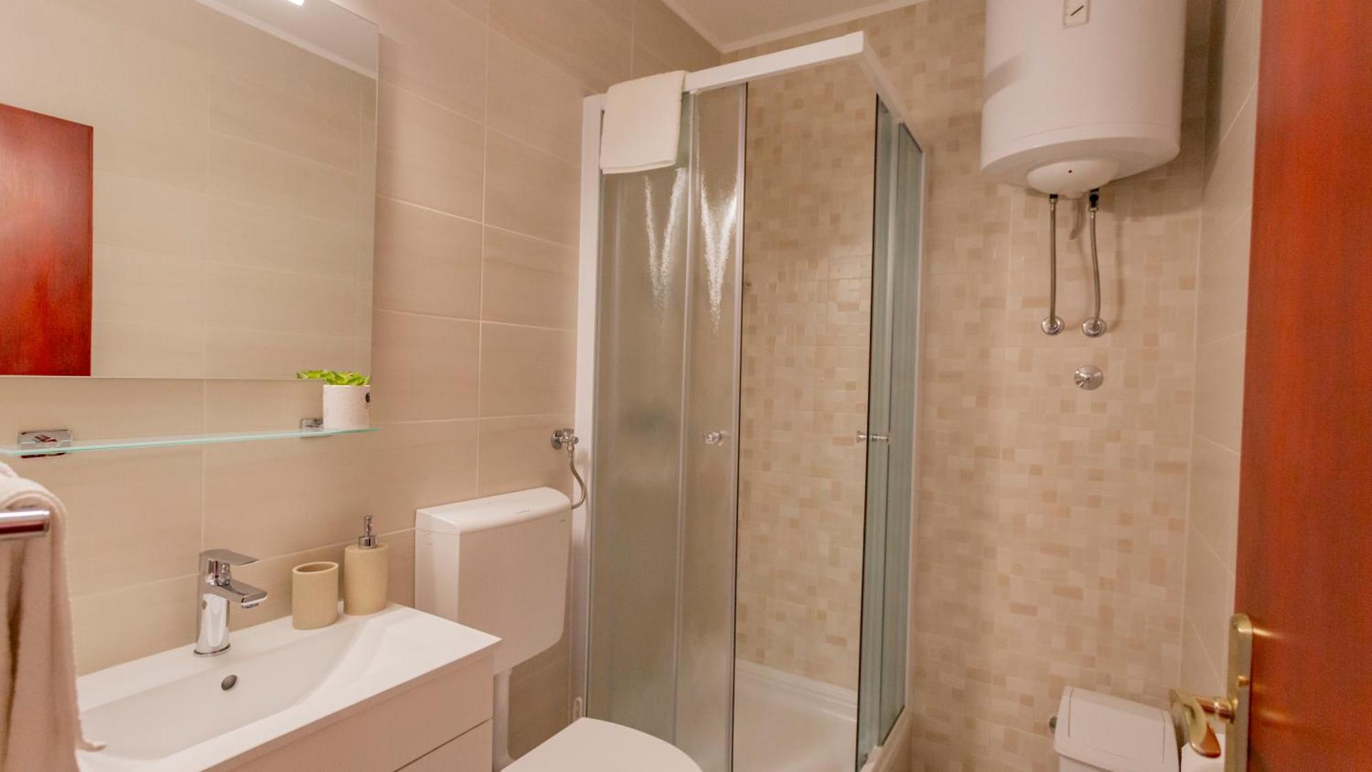 Baska Voda Apartments - Steps From The Beach, Free Parking, Central Location Baška Voda Exterior foto