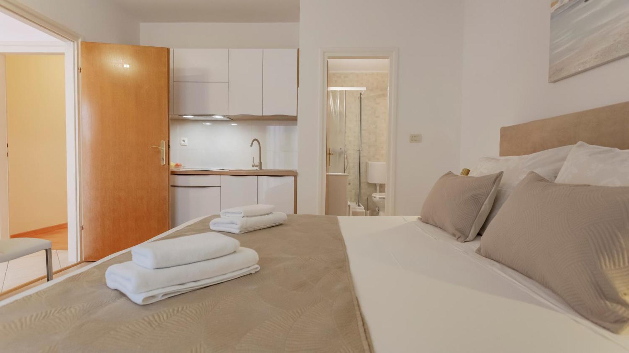 Baska Voda Apartments - Steps From The Beach, Free Parking, Central Location Baška Voda Exterior foto