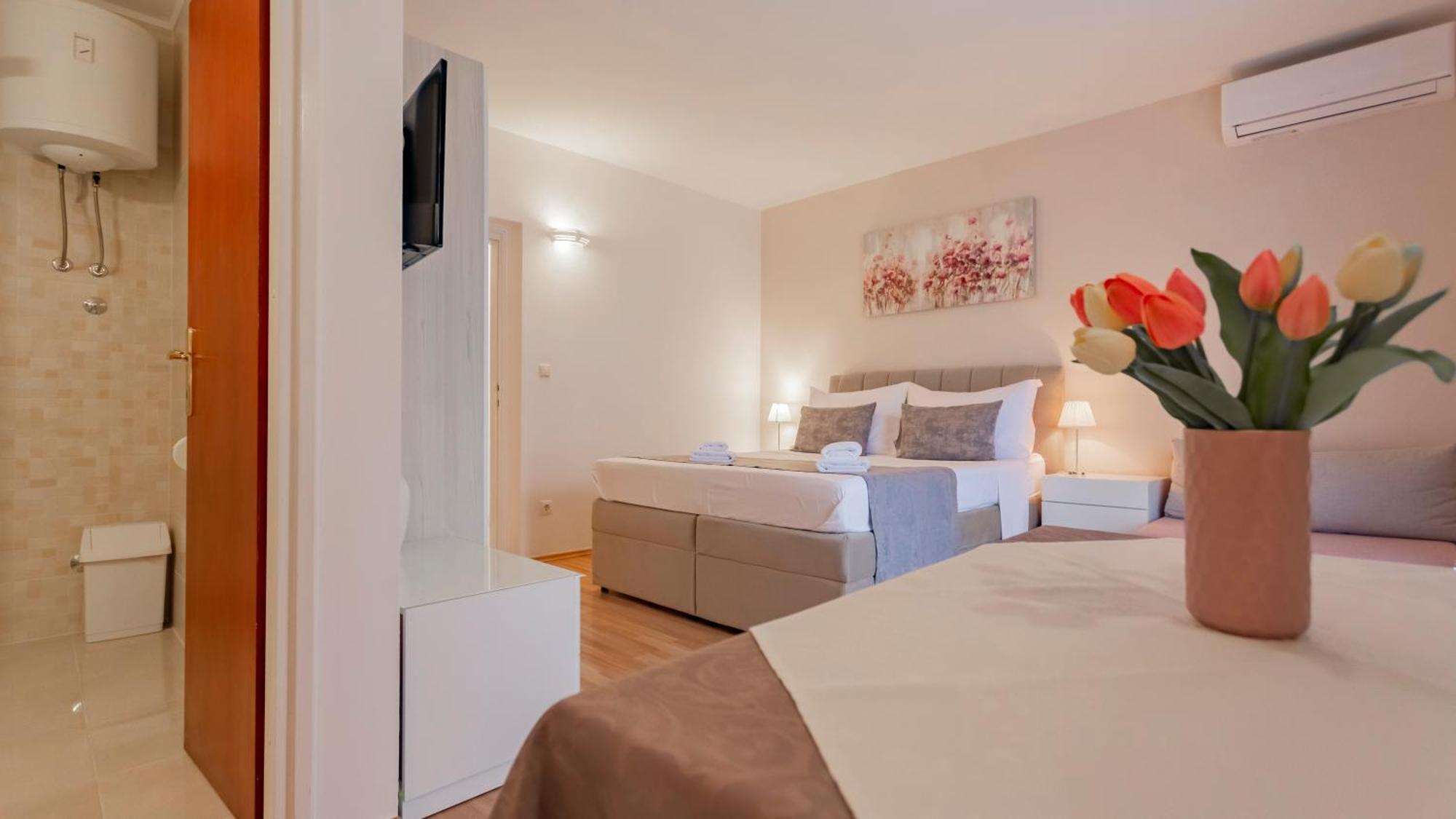 Baska Voda Apartments - Steps From The Beach, Free Parking, Central Location Baška Voda Exterior foto