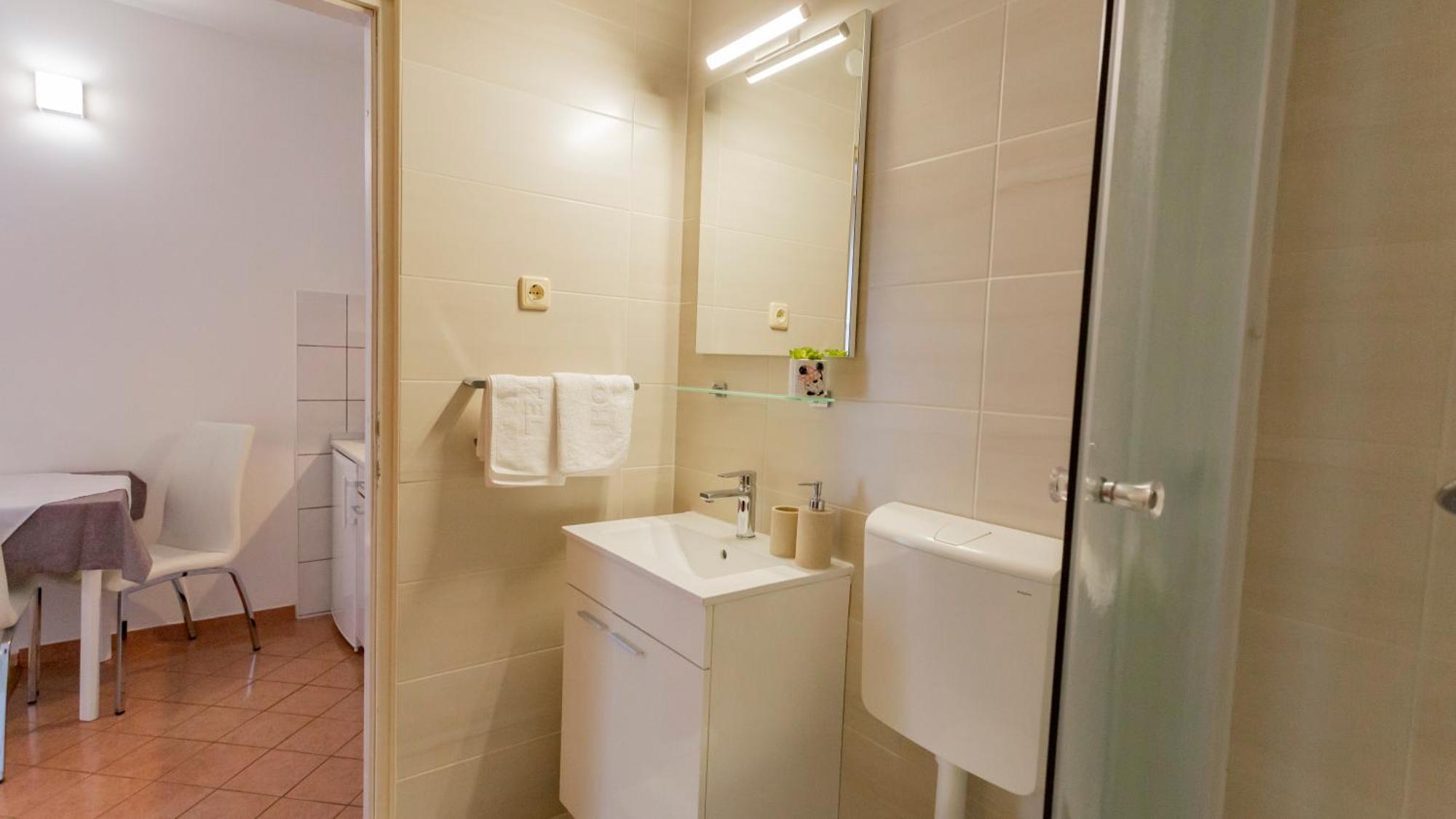 Baska Voda Apartments - Steps From The Beach, Free Parking, Central Location Baška Voda Exterior foto