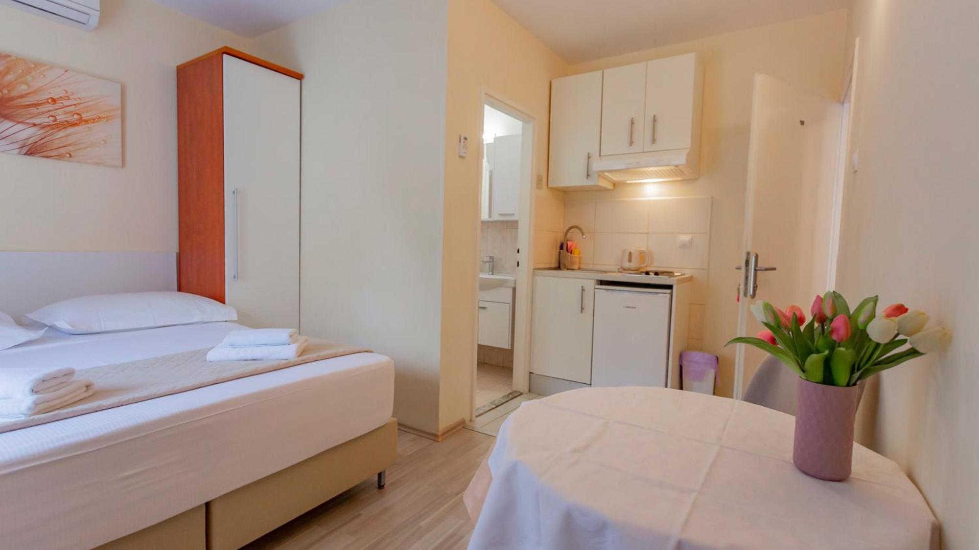 Baska Voda Apartments - Steps From The Beach, Free Parking, Central Location Baška Voda Exterior foto
