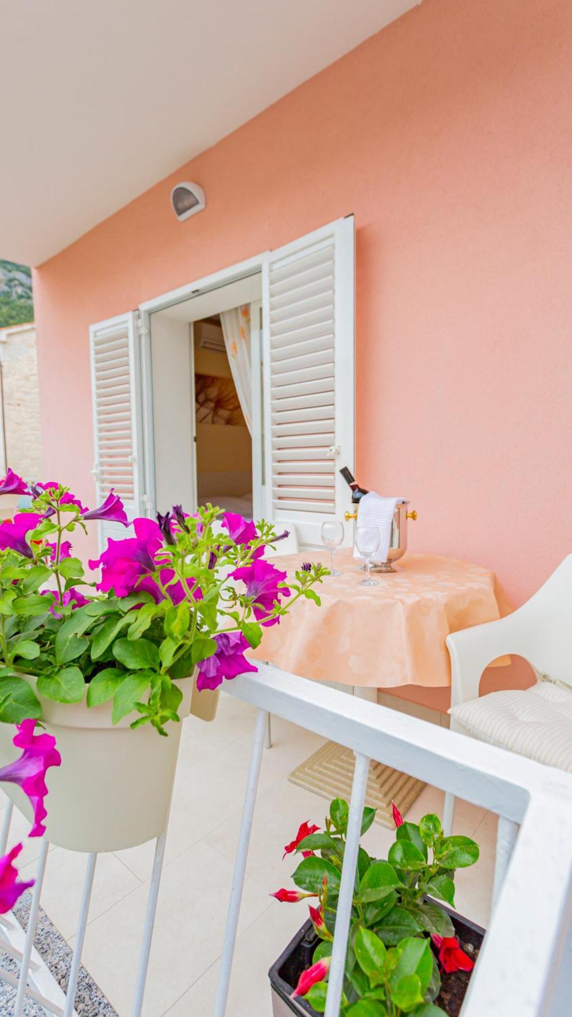 Baska Voda Apartments - Steps From The Beach, Free Parking, Central Location Baška Voda Exterior foto