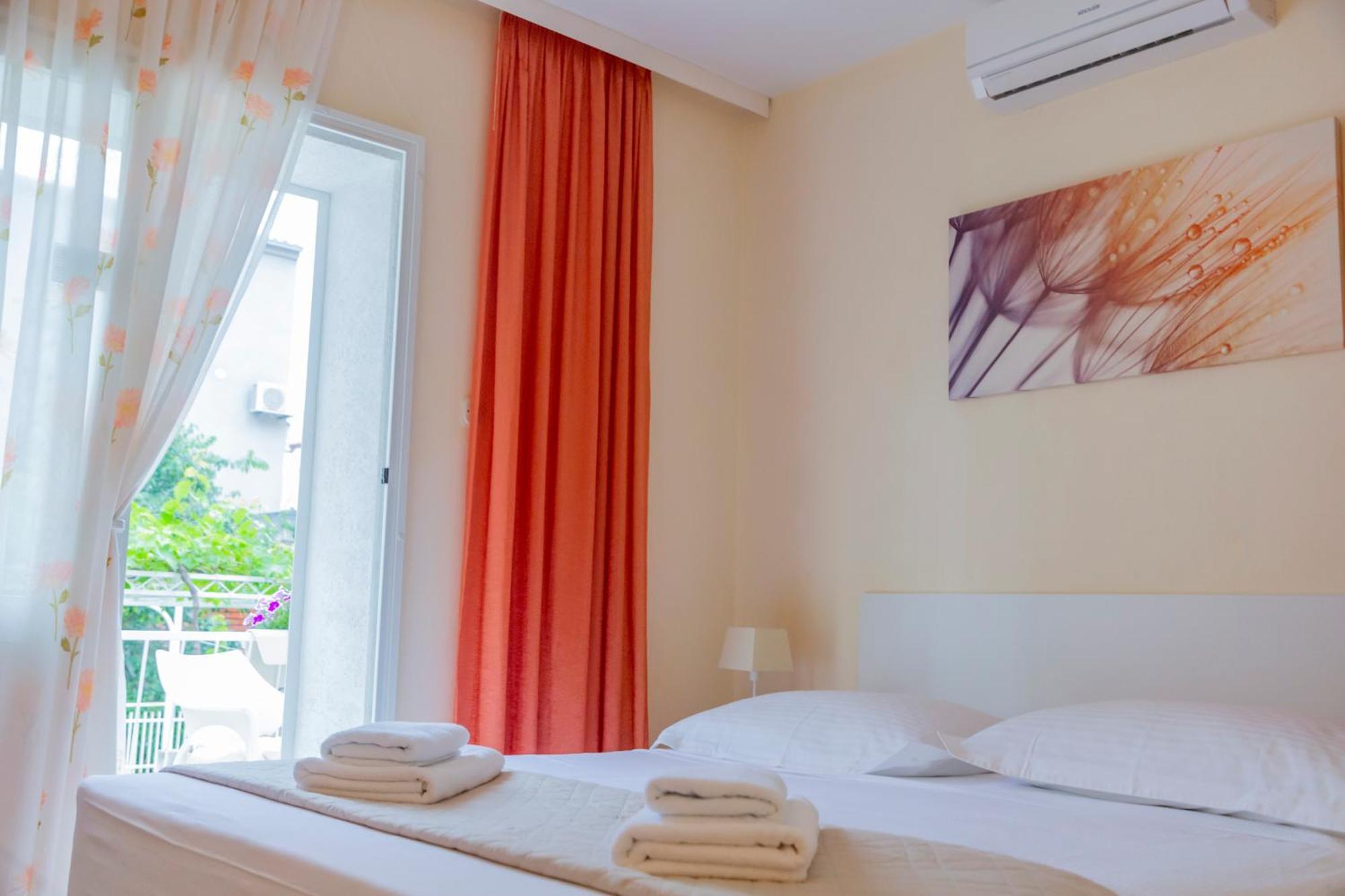 Baska Voda Apartments - Steps From The Beach, Free Parking, Central Location Baška Voda Exterior foto