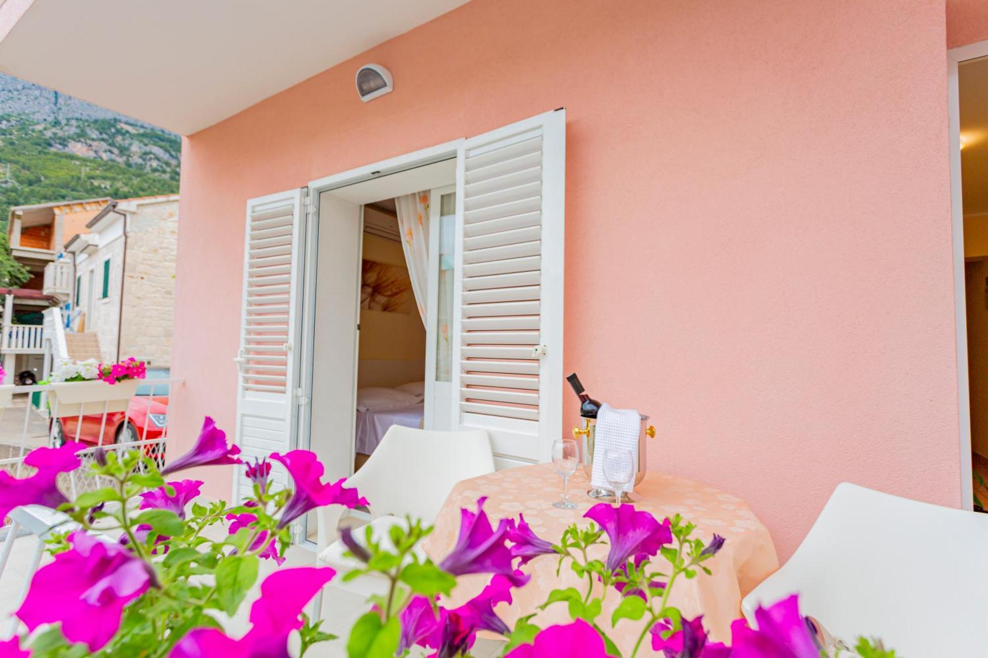 Baska Voda Apartments - Steps From The Beach, Free Parking, Central Location Baška Voda Exterior foto