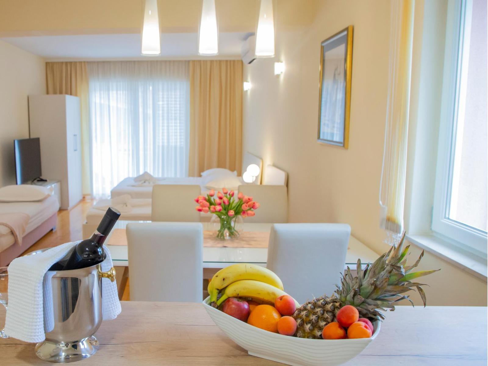 Baska Voda Apartments - Steps From The Beach, Free Parking, Central Location Baška Voda Exterior foto